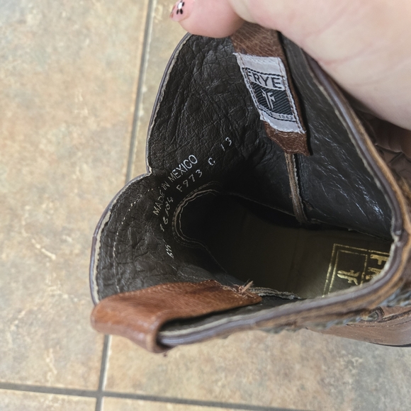 Frye Wyatt Disc Western Boot Womens 6.5 Brown Leather Cognac Studded short - Picture 13 of 13